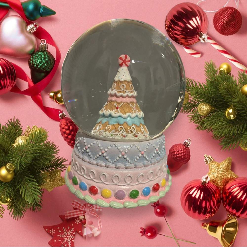 Gingerbread musical snowglobe
